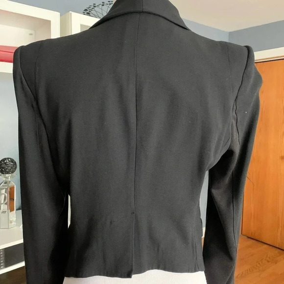 BCBGMAXAZRIA Cropped Open Drape Wool Blazer - Picture 4 of 8